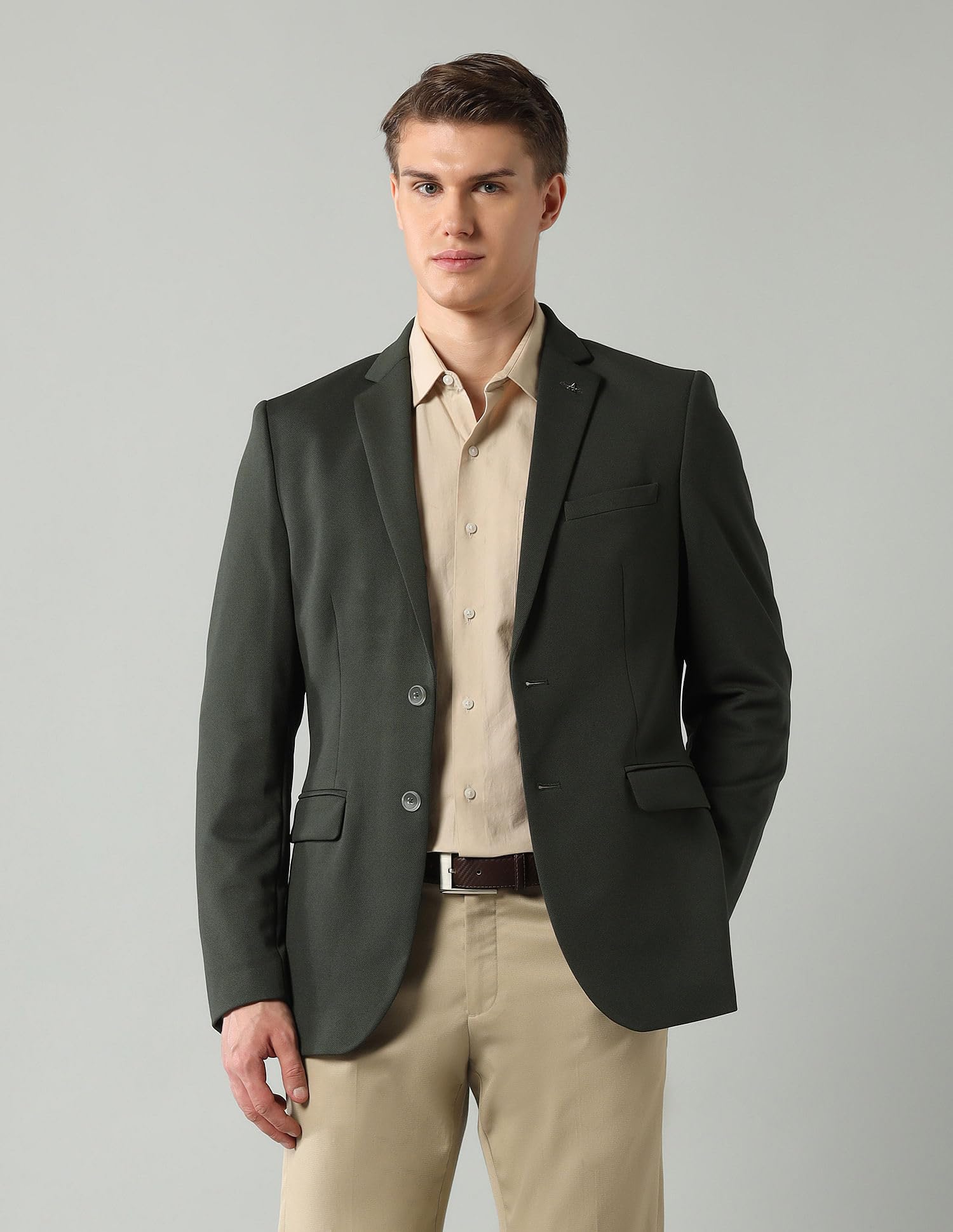 Arrow Men's Solid Full Sleeves Regular Fit Notch Lapel Collar Polyester Blazer Olive - Image 6