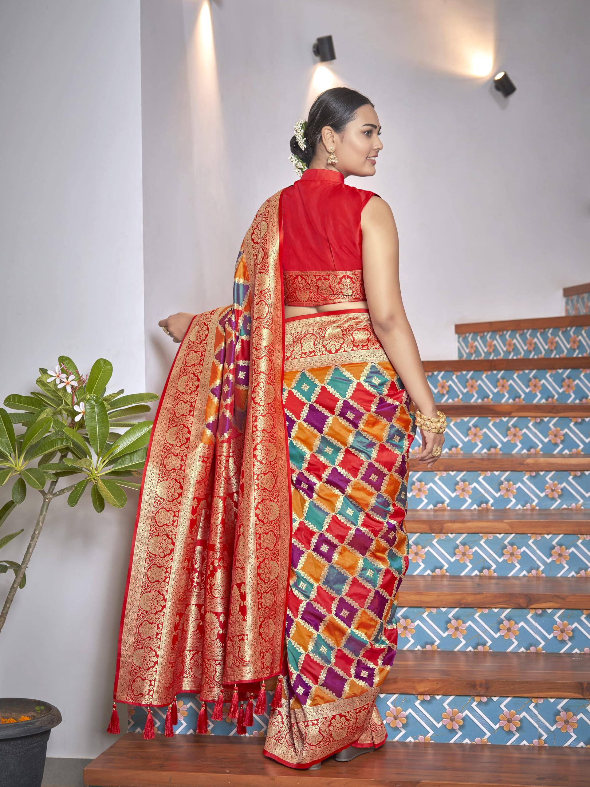 MANOHARI Women's Most Trendy Banarasi Woven Yellow with Multicolor Saree With Heavy Jacquard Work Saree With Blouse Piece - Image 6