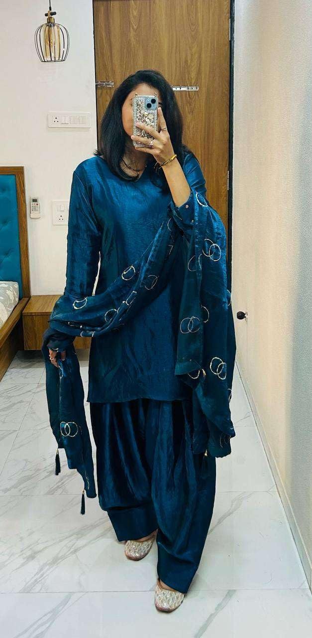 Women's Fendi Silk Solid Muslim Straight Kurti with Pant and Dupatta Set (Blue) - Image 7